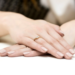 Pierścionek z Brylantami 0,19ct z żółtego złota próby 585. W-0273